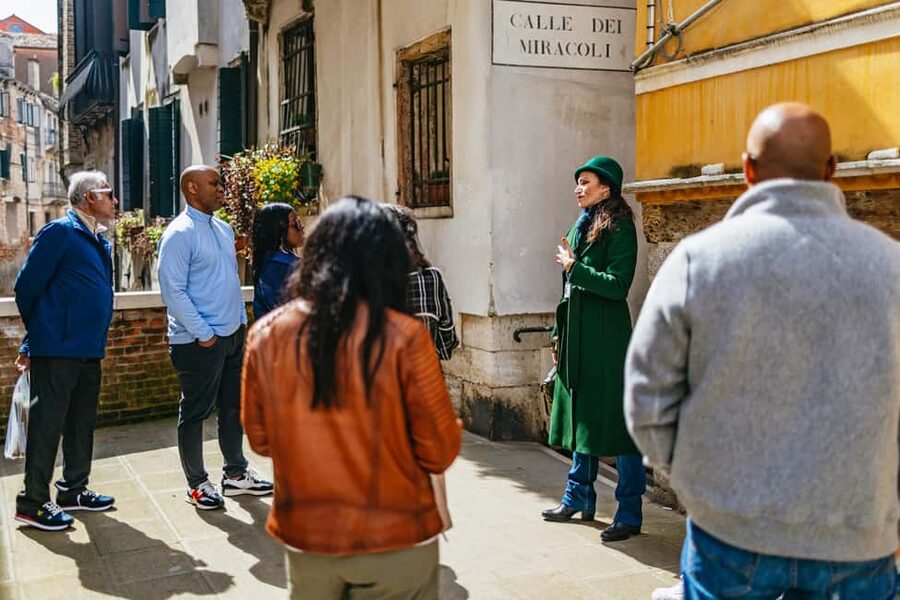 Venice: Rialto Market Food and Wine Lunchtime Tour - Starting outside San Giacomo di Rialto