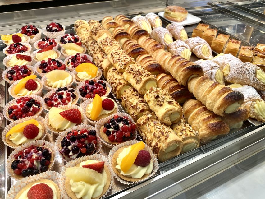 Venice: Street Food Tour with a Local Guide and Tastings - Cicchetti in small Venetian bars