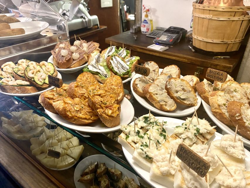 Venice: Street Food Tour with a Local Guide and Tastings - Campo San Polo and the Basilica dei Frari