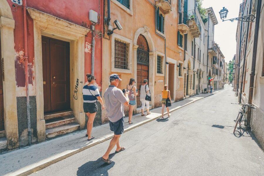 Verona: Food and Wine Tasting Walking Tour - A Veronese meal with handmade meatballs