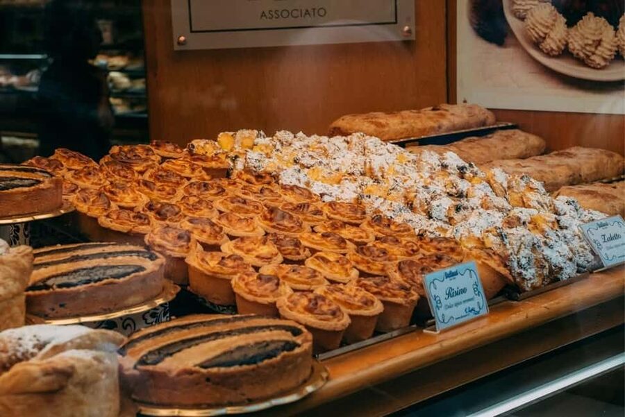 Verona: Food and Wine Tasting Walking Tour - What the three-hour timing really means