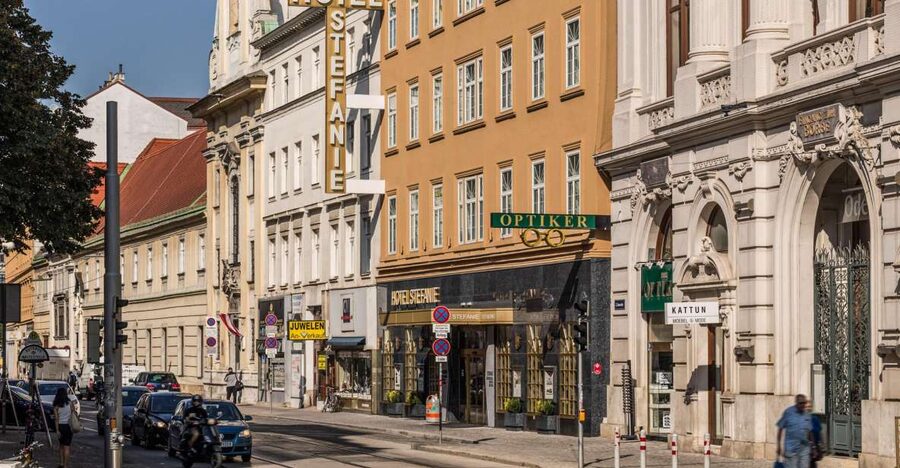 Vienna: Culinary Experience at Restaurant Stefanie - Entering Hotel Stefanie on Taborstrasse