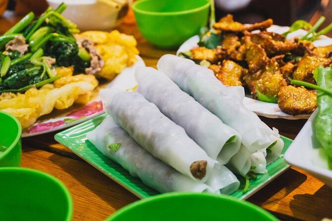 Walking Street Food Tour in Hanoi and Train Street - What the walking route adds