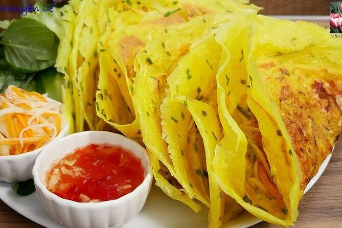 Walking Street Food Tour in Hanoi and Train Street - Old Quarter food stops, from bun cha to banh mi