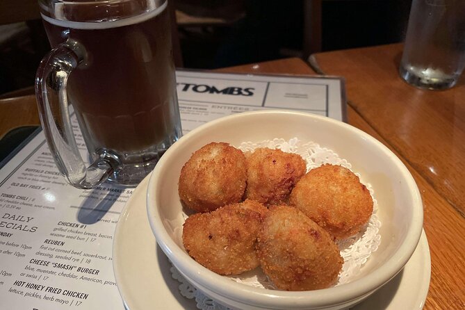 Washington's Hidden Gems Food Tour with 6+ Tasty Bites - Starting on O Street and meeting Georgetown